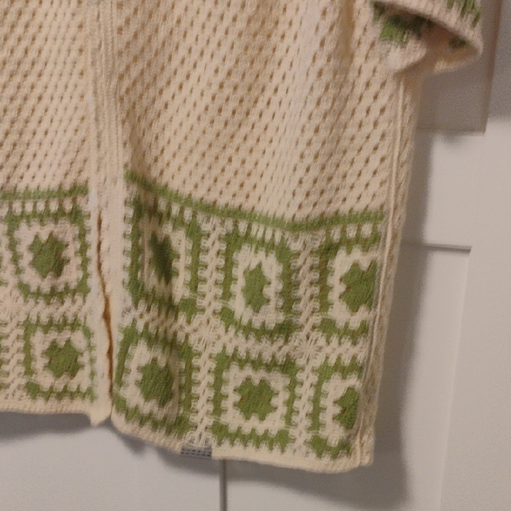 Cream and Green Crochet Men's Shirt - Picture 3 of 4